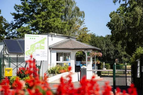 Camping Onlycamp Des Halles Decize Eksteriør bilde