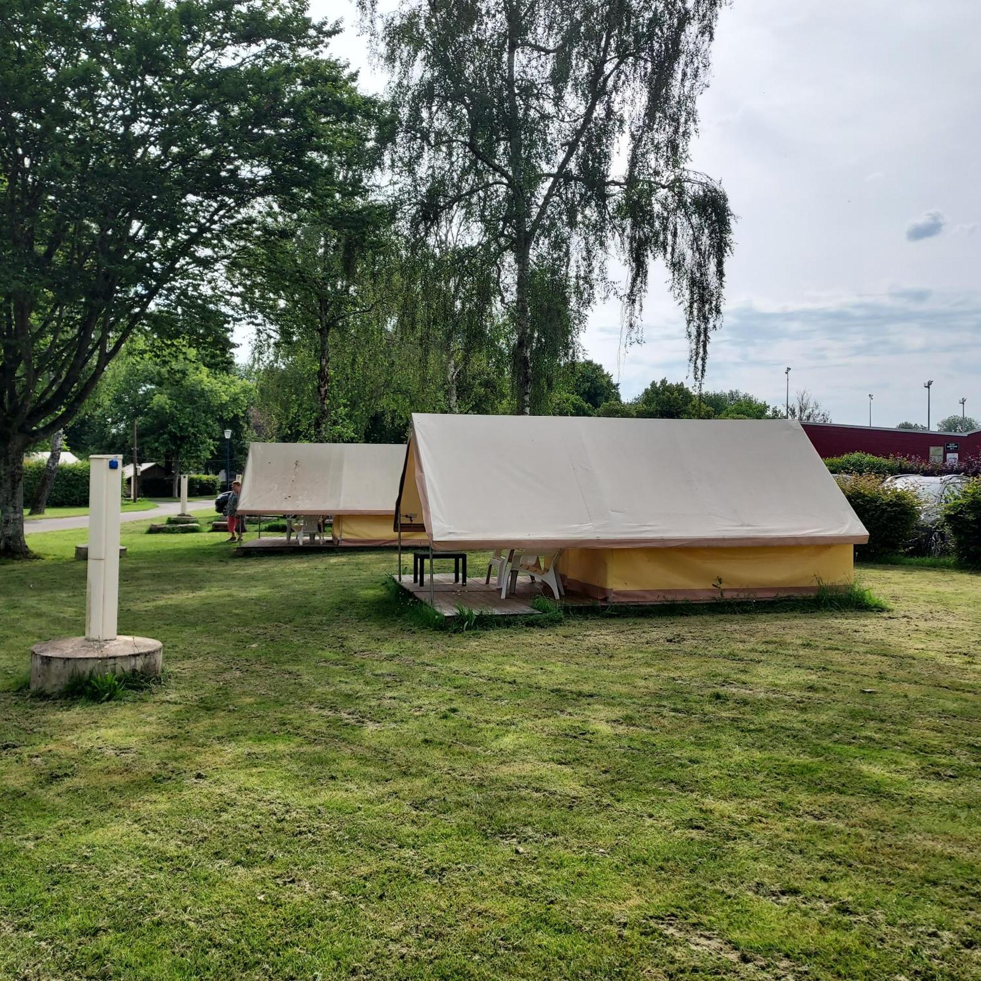 Camping Onlycamp Des Halles Decize Eksteriør bilde