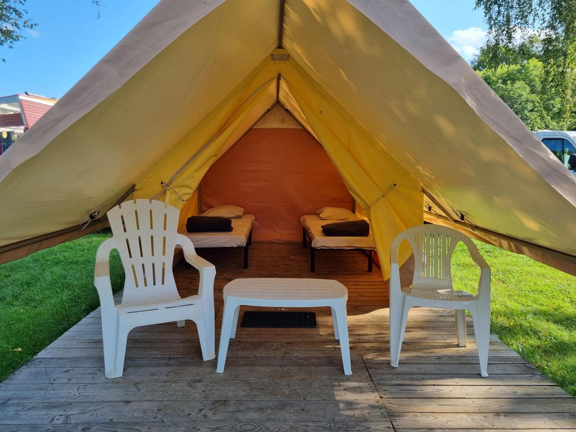 Camping Onlycamp Des Halles Decize Eksteriør bilde