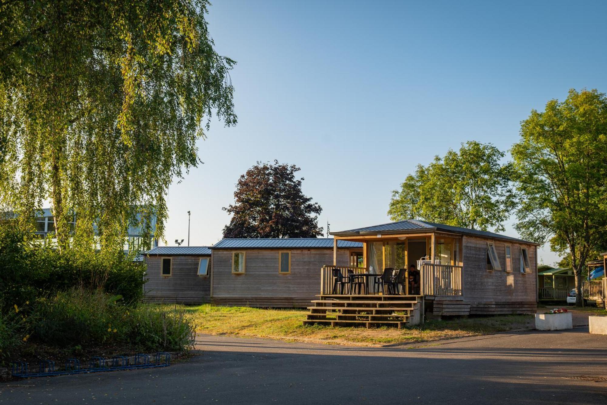 Camping Onlycamp Des Halles Decize Eksteriør bilde